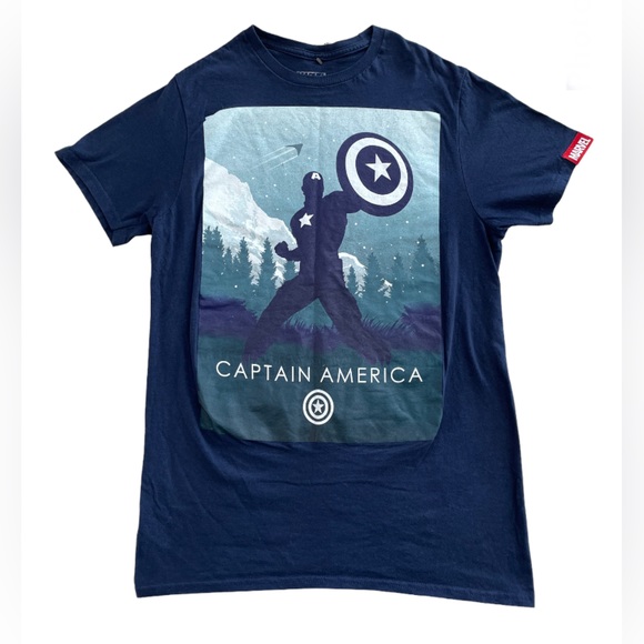 Marvel: Captain America Tee Shirt - Picture 2 of 11